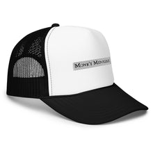 Load image into Gallery viewer, Trucker hat